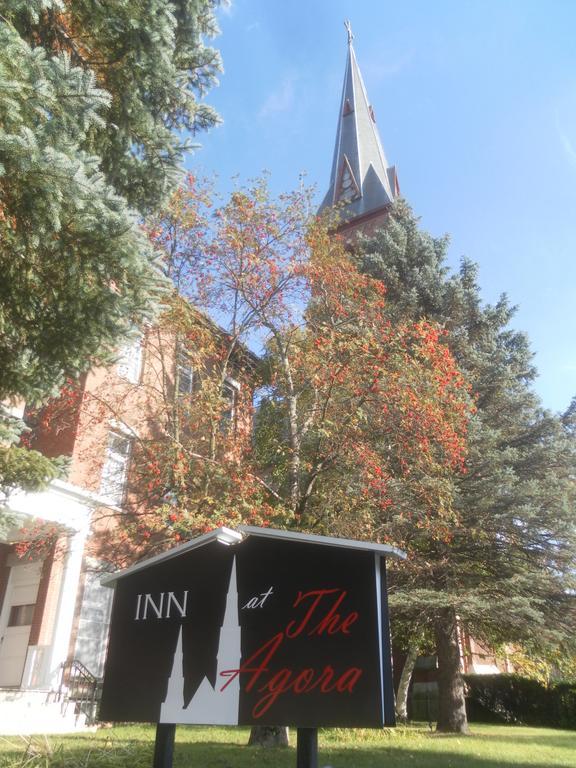 Inn At The Agora Lewiston Chambre photo