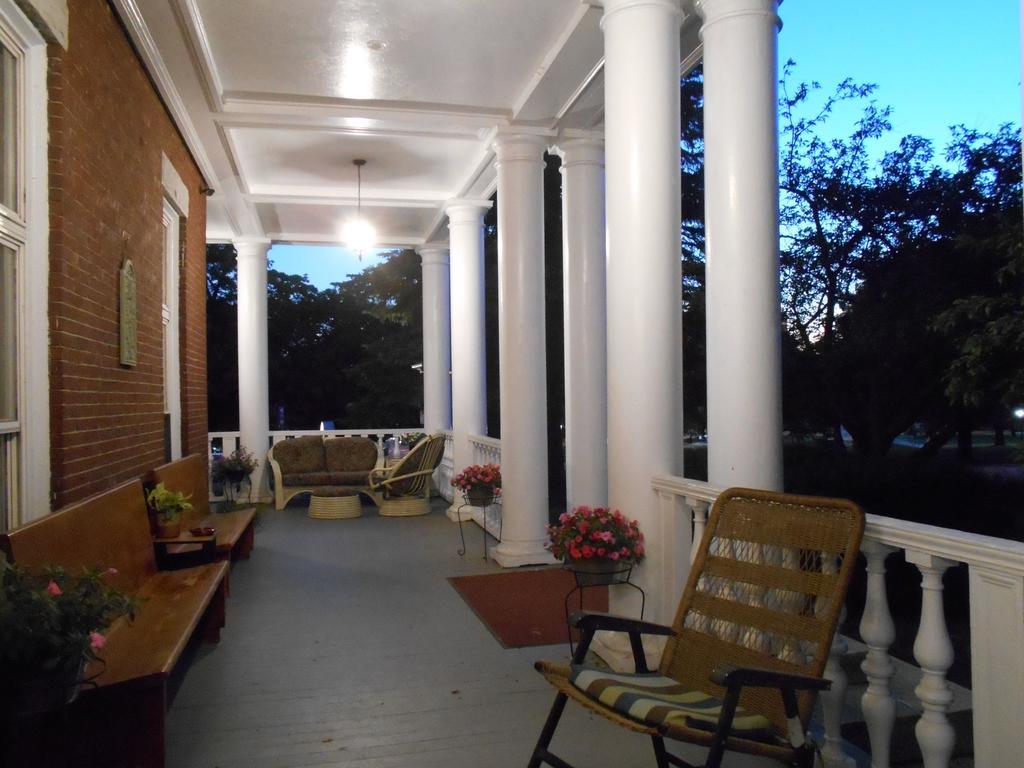 Inn At The Agora Lewiston Extérieur photo