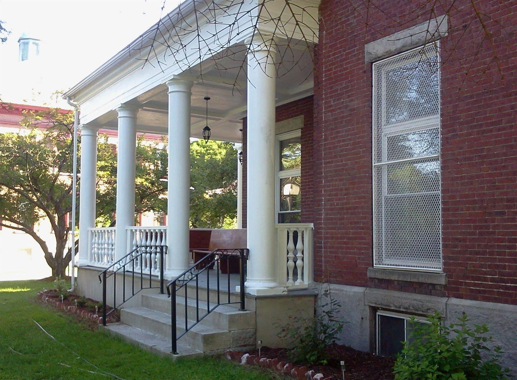 Inn At The Agora Lewiston Extérieur photo